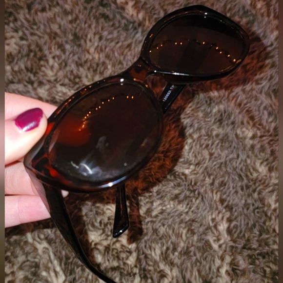 SUNGLASSES - Picture 1 of 3